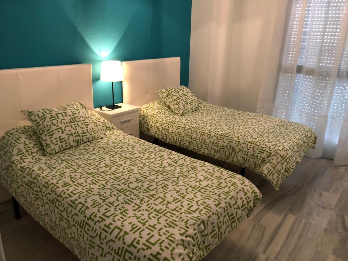 Torremolinos, Playa Del Bajondillo, Primera Linea Экстерьер фото